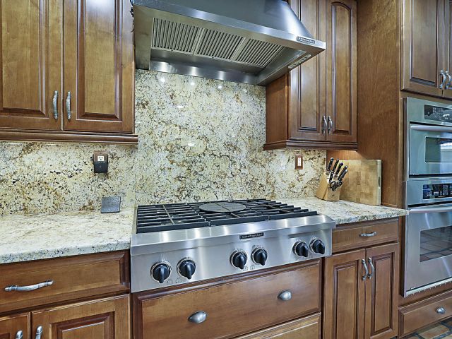 Home for sale at 801 NW 4th Avenue - photo 6830543