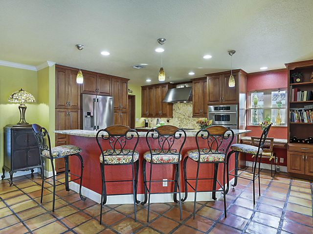 Home for sale at 801 NW 4th Avenue - photo 6830548