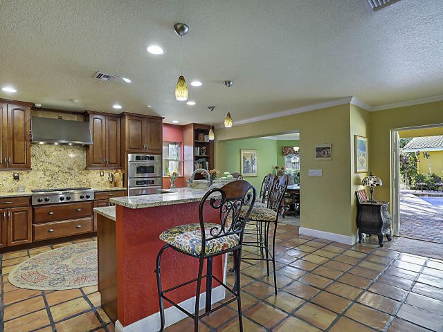 Home for sale at 801 NW 4th Avenue - photo 6830549