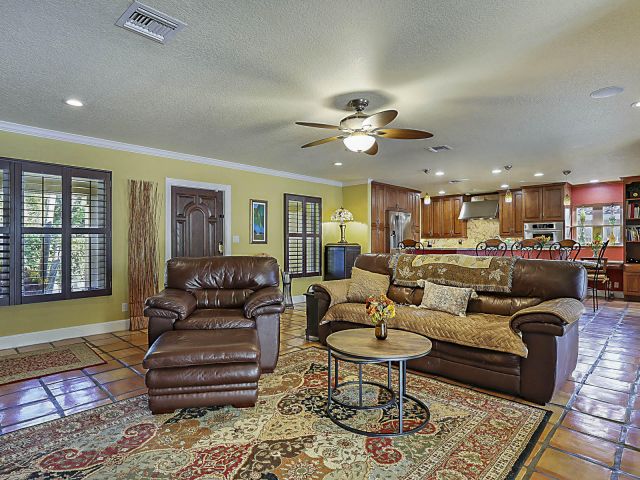 Home for sale at 801 NW 4th Avenue - photo 6830550