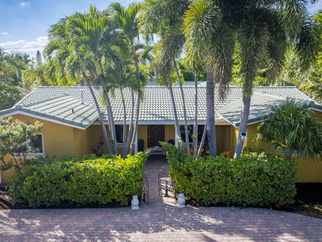 Home for sale at 801 NW 4th Avenue - photo 6830556