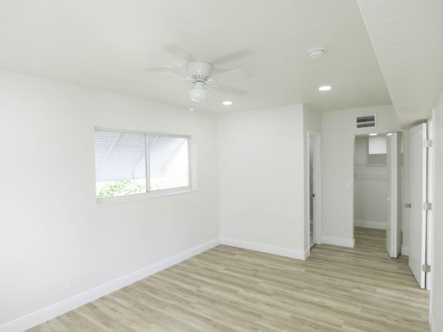 Home for rent at 924 NW 11th Court - photo 6812962