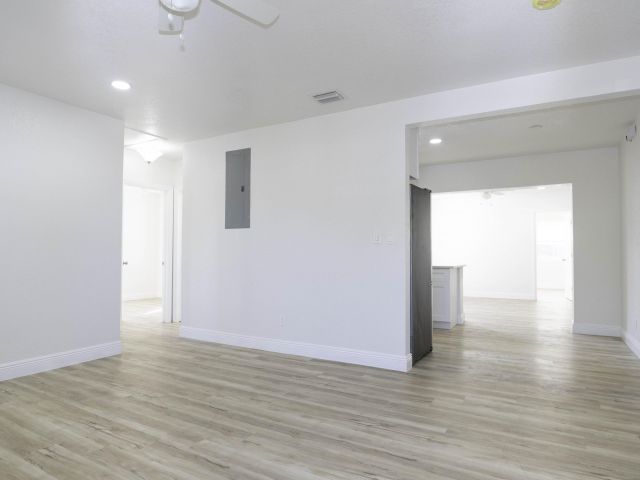 Home for rent at 924 NW 11th Court - photo 6812963