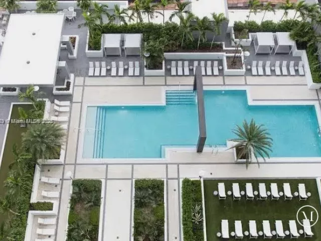 2-bedroom condo for rent in Miami - 92 SW 3rd St 1904 - MondialRealty