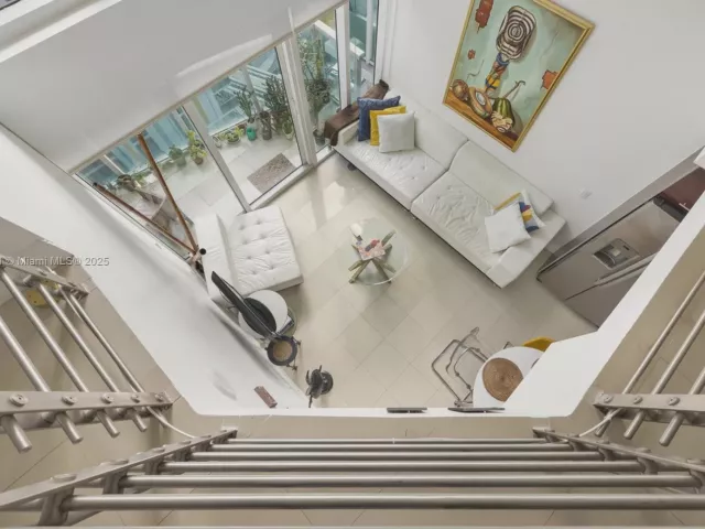 2-bedroom condo for sale in Miami - 41 SE 5th St 1210 - MondialRealty