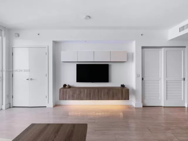 condo for sale in Miami - 1080 Brickell Ave 3705 - MondialRealty