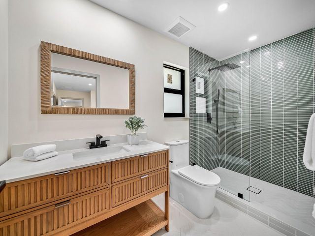 Home for sale at 1120 SW 16th Street - photo 6830565