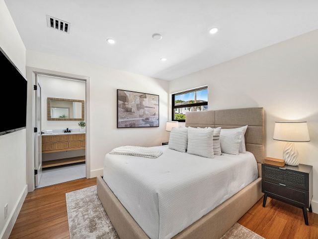 Home for sale at 1120 SW 16th Street - photo 6830566