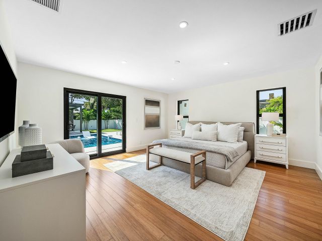 Home for sale at 1120 SW 16th Street - photo 6830569