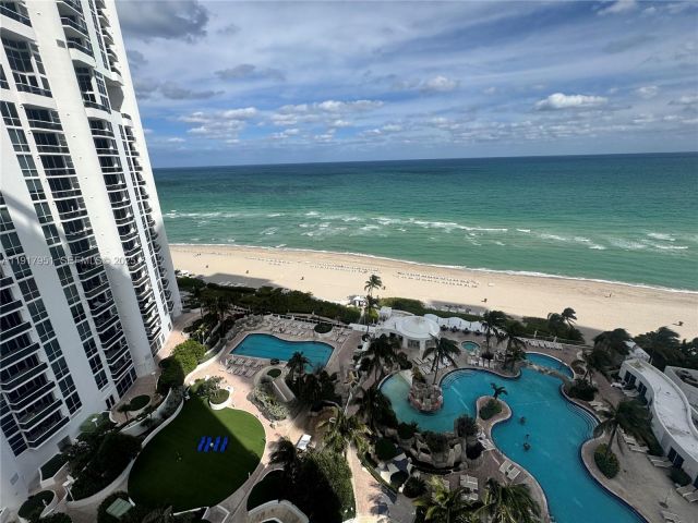 condo for sale in Sunny Isles Beach - 18001 Collins ave 2107 - MondialRealty