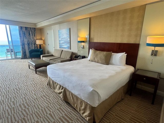 condo for sale in Sunny Isles Beach - 18001 Collins ave 2107 - MondialRealty