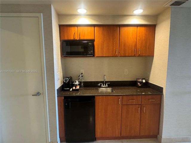 condo for sale in Sunny Isles Beach - 18001 Collins ave 2107 - MondialRealty
