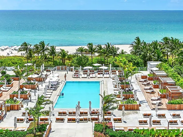 condo for sale in Miami Beach - 2301 Collins Avenue 323 - MondialRealty
