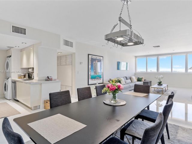 Apartment for sale  Unit #1523 - photo 6813420