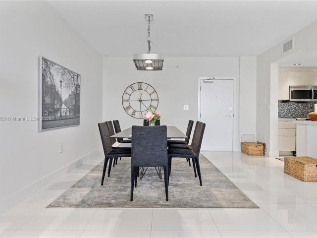 Apartment for sale  Unit #1523 - photo 6813421