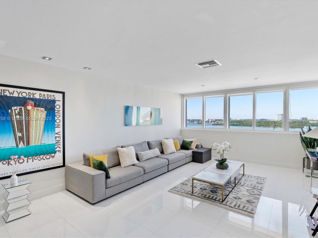 Apartment for sale  Unit #1523 - photo 6813424