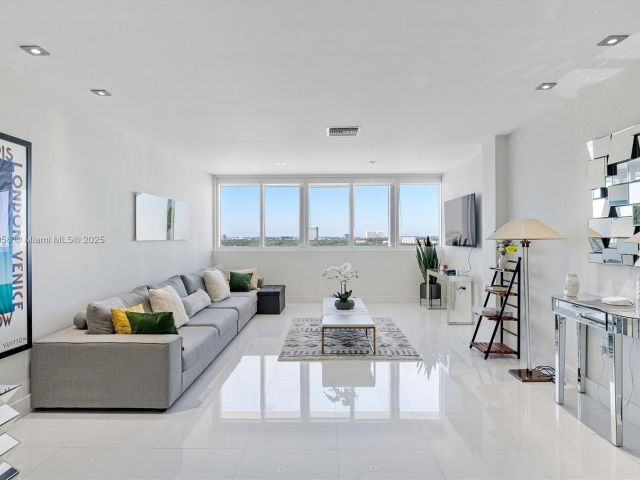 Apartment for sale  Unit #1523 - photo 6813426