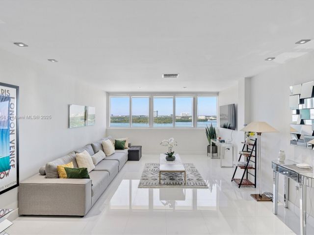 Apartment for sale  Unit #1523 - photo 6813427