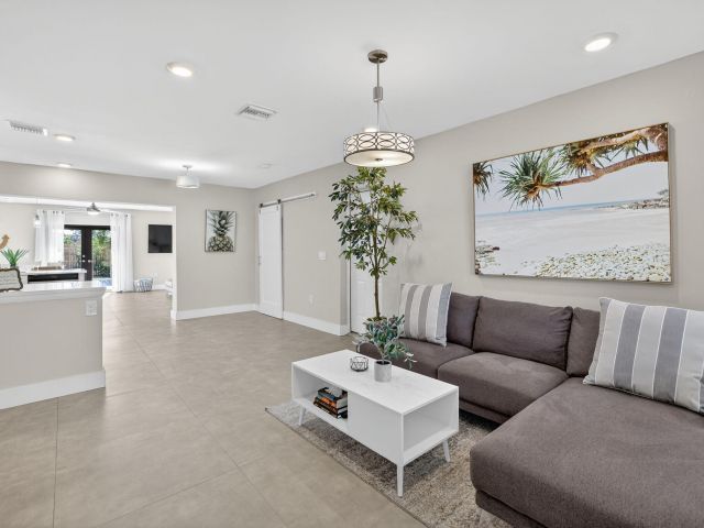 Home for sale at 254 NE 20th Street - photo 6826355