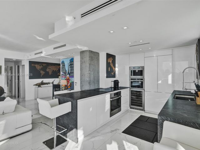 Apartment for sale  Unit #PH01 - photo 6813475