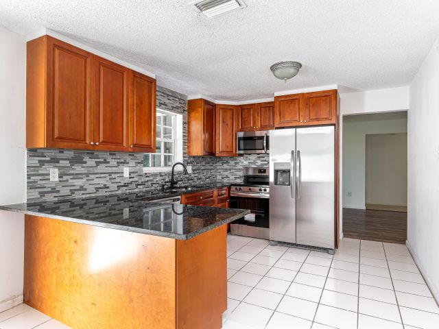 Home for rent at 10905 Eureka Street - photo 6830528