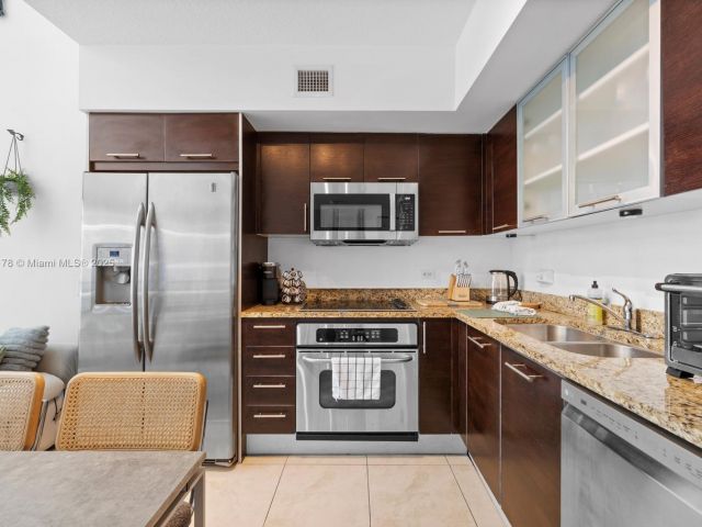 Apartment for sale  Unit #510 - photo 7490733