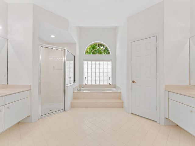 Home for sale at 12181 Rockledge Circle - photo 6816068