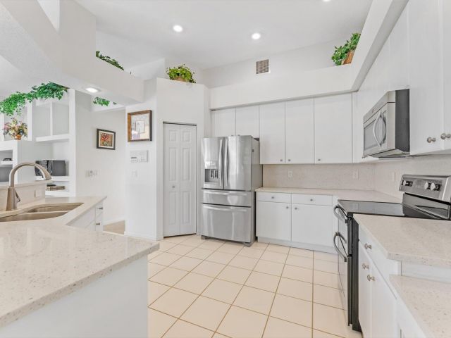 Home for sale at 12181 Rockledge Circle - photo 6816077