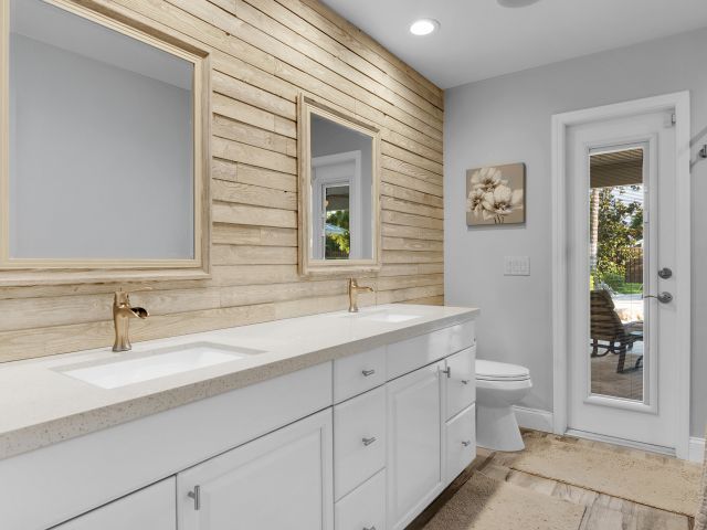 Home for sale at 1560 SW 16th Street - photo 6816049