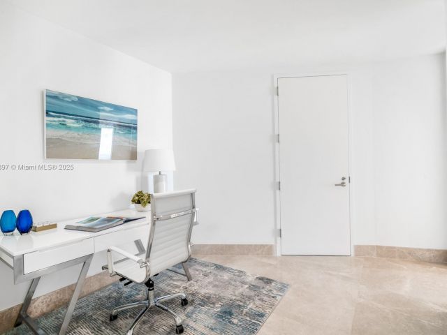 Apartment for sale  Unit #5105 - photo 6836389