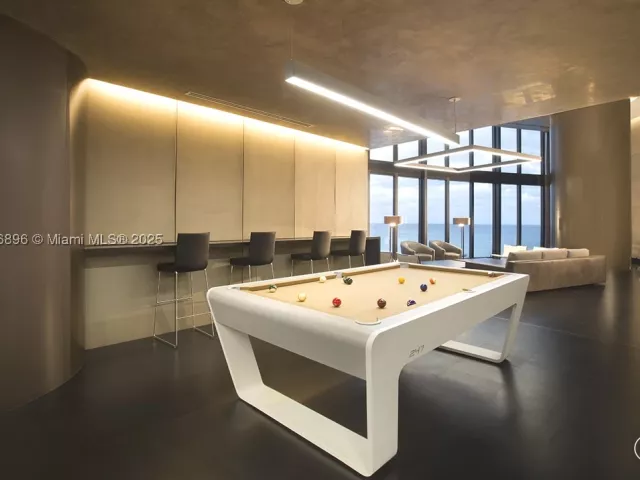 4-bedroom condo for sale in Sunny Isles Beach - 18555 Collins Ave 3505 - MondialRealty