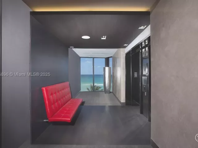4-bedroom condo for sale in Sunny Isles Beach - 18555 Collins Ave 3505 - MondialRealty