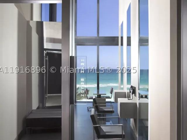 4-bedroom condo for sale in Sunny Isles Beach - 18555 Collins Ave 3505 - MondialRealty