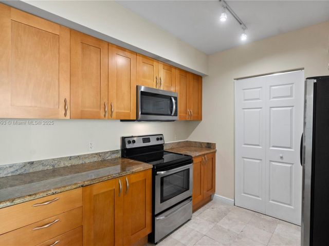 2-bedroom condo for rent in Hallandale Beach - 1745 E Hallandale Beach Blvd 705W - MondialRealty