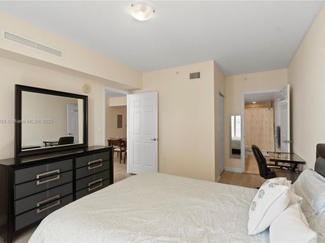 2-bedroom condo for rent in Hallandale Beach - 1745 E Hallandale Beach Blvd 705W - MondialRealty