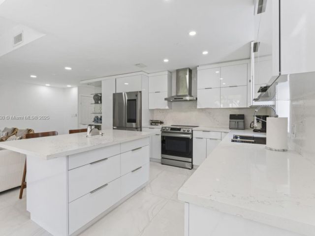 Apartment for rent  Unit #19217 - photo 6816810