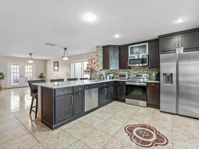 Home for sale at 940 SW 96th Avenue - photo 6830880