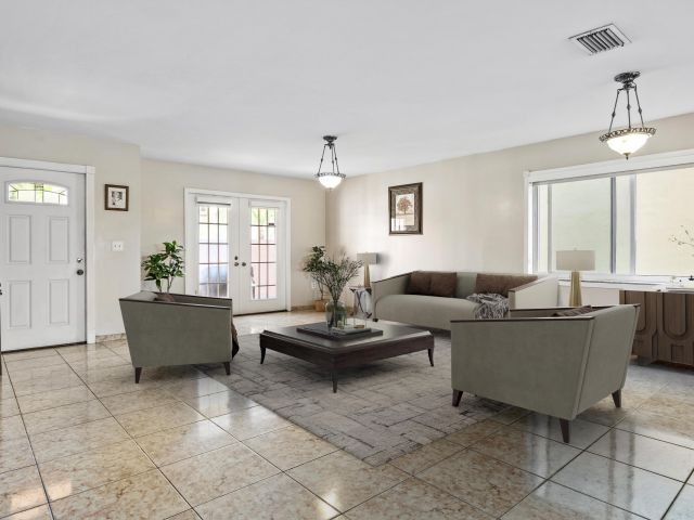 Home for sale at 940 SW 96th Avenue - photo 6830883