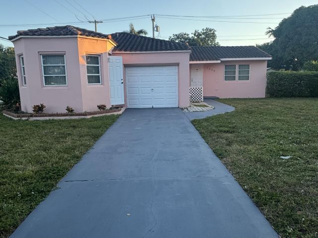 Home for sale at 1600 Van Buren Street - photo 6831318