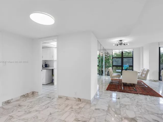 2-bedroom condo for rent in Key Biscayne - 1121 Crandon Blvd E302 - MondialRealty