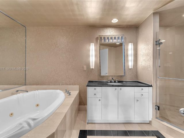 Apartment for sale  Unit #906 - photo 6817309