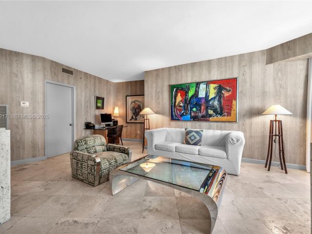 Apartment for sale  Unit #906 - photo 6817320