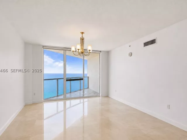2-bedroom condo for sale in Sunny Isles Beach - 16699 Collins Ave 3604 - MondialRealty
