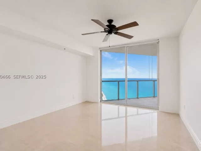 2-bedroom condo for sale in Sunny Isles Beach - 16699 Collins Ave 3604 - MondialRealty