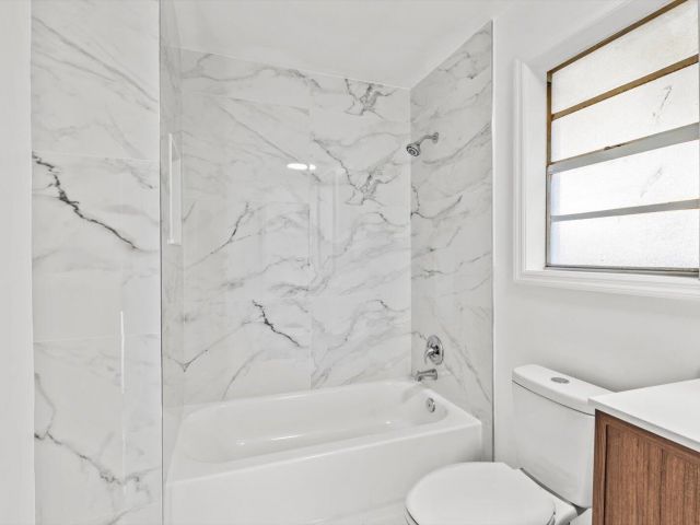 Home for sale at 937 NE 25th Avenue - photo 6831593