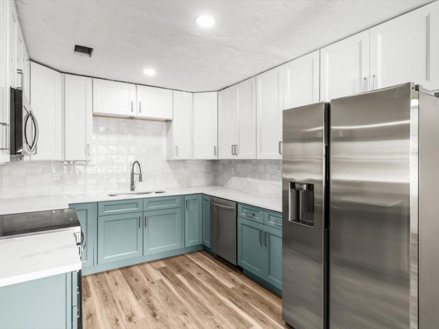 Home for sale at 937 NE 25th Avenue - photo 6831600