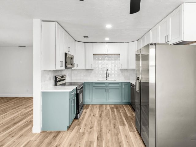 Home for sale at 937 NE 25th Avenue - photo 6831601