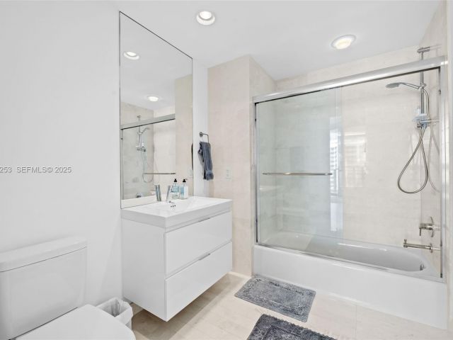 Apartment for sale  Unit #2103 - photo 6851614