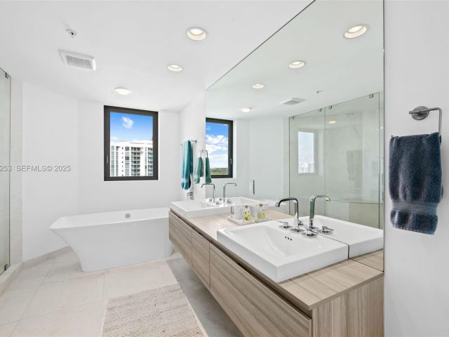 Apartment for sale  Unit #2103 - photo 6851620