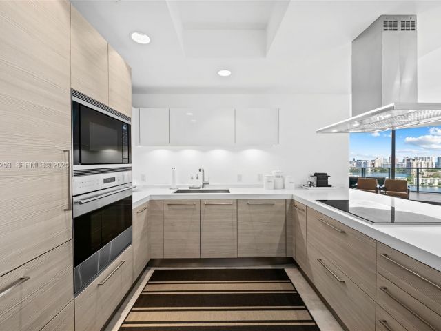 Apartment for sale  Unit #2103 - photo 6851625